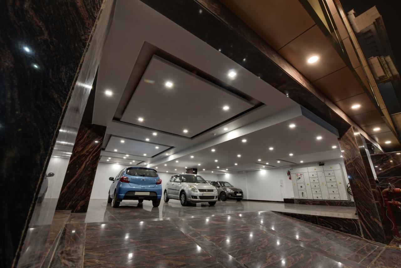 Golden Tree Hotel Noida Buitenkant foto