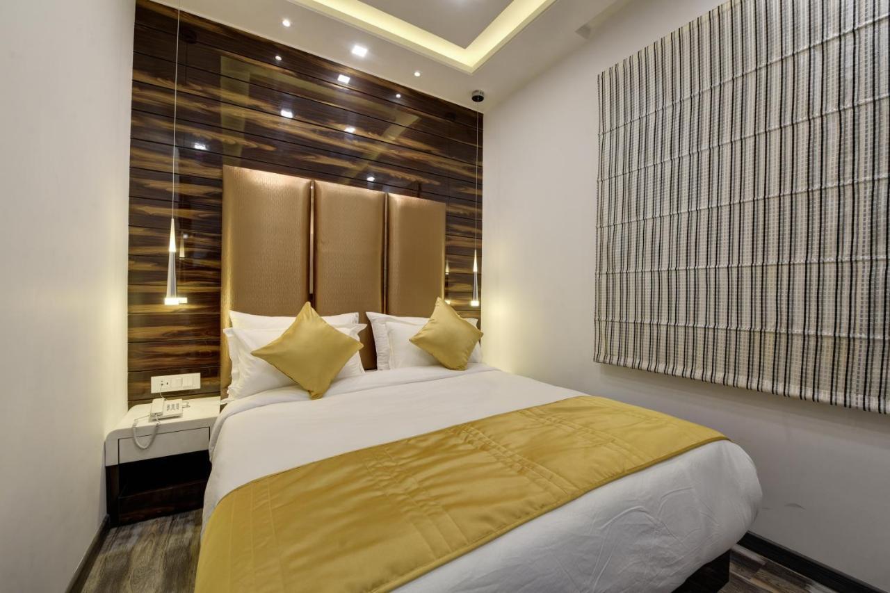 Golden Tree Hotel Noida Buitenkant foto